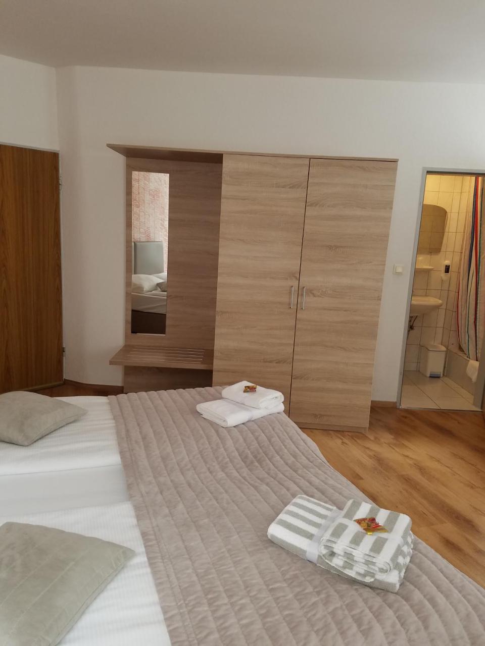 Hotel Monopol Гільден Екстер'єр фото