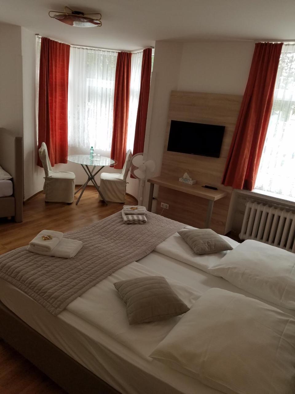 Hotel Monopol Гільден Екстер'єр фото